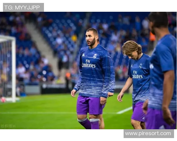 巴黎与尼奥尔的精彩对决比分揭晓赛季精彩瞬间回顾